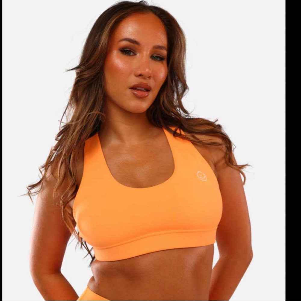 Moana smile club busy bee sports bra large